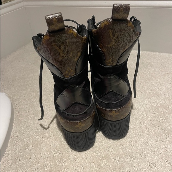 Louis Vuitton Boots - Picture 2 of 4